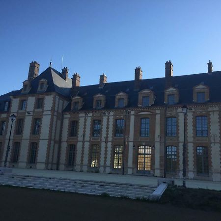 Exceptionnel Chateau Pres De Paris Abondant Bagian luar foto