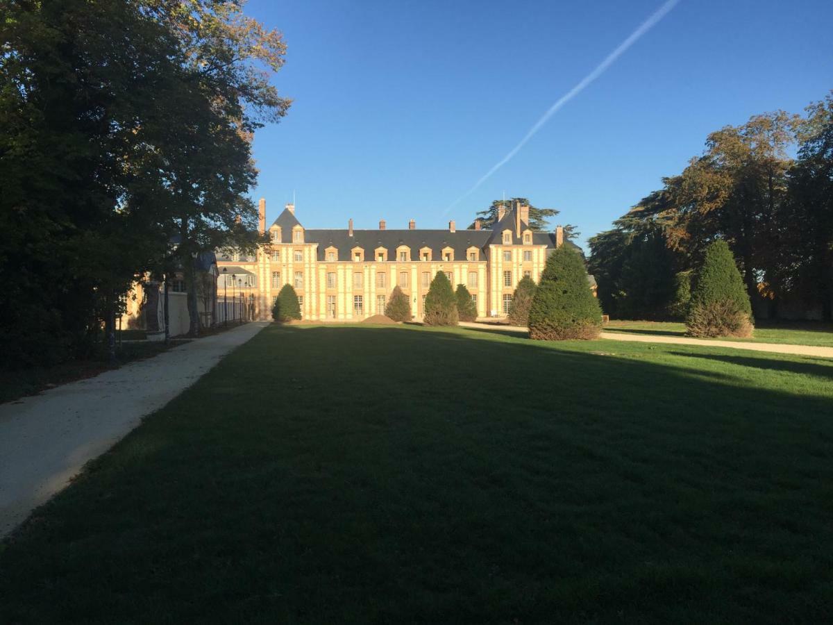 Exceptionnel Chateau Pres De Paris Abondant Bagian luar foto