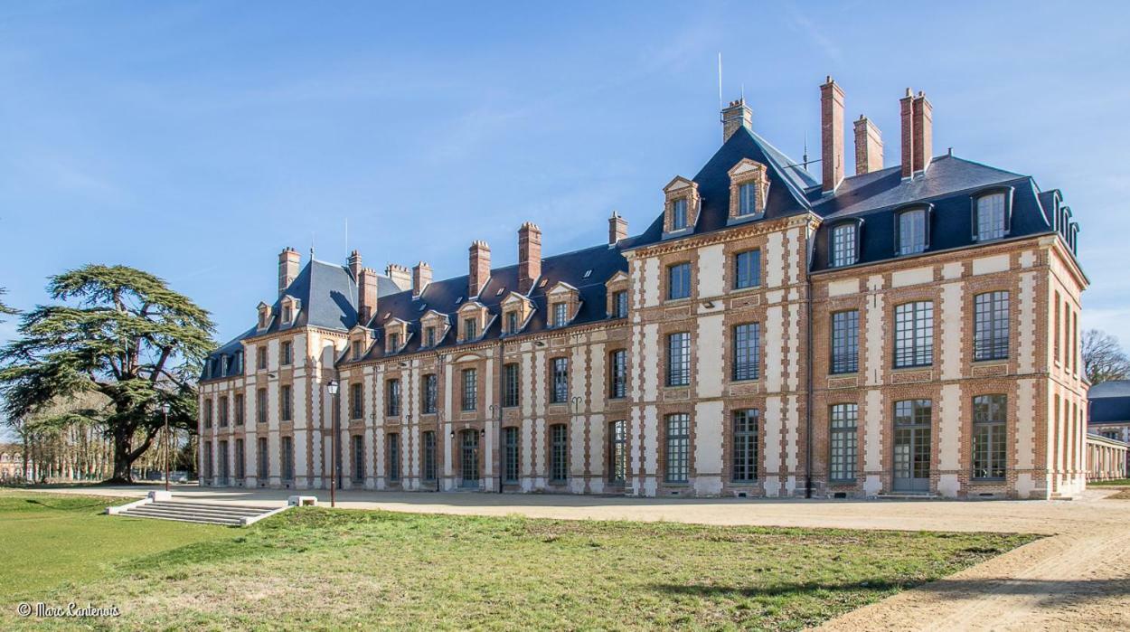 Exceptionnel Chateau Pres De Paris Abondant Bagian luar foto